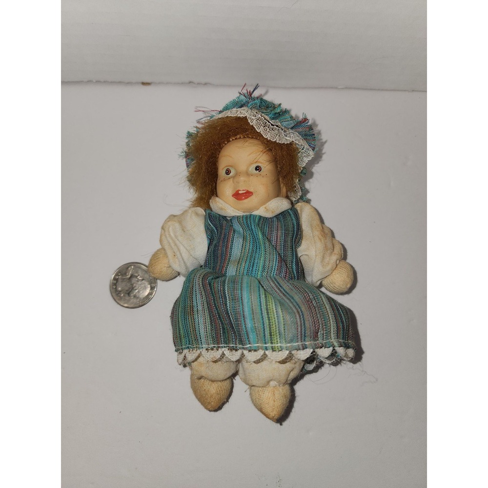 Vintage small China Doll Girl‎